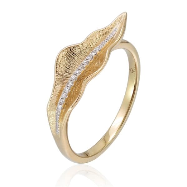 14K YELLOW DIAMOND RING Leaf Design with Diamonds in Center